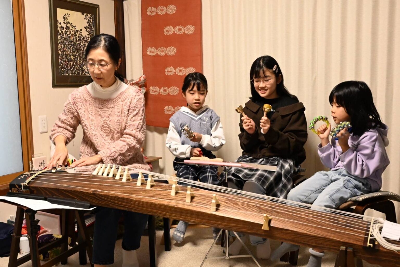 親子の初舞台に華を添える鈴の音色――『虫のこえ』練習日記 | 箏三絃教室 桜花の会
